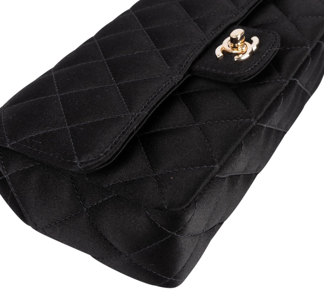 Chanel Quilted Satin Mini Rectangular Single Flap Crossbody Bag Zwart