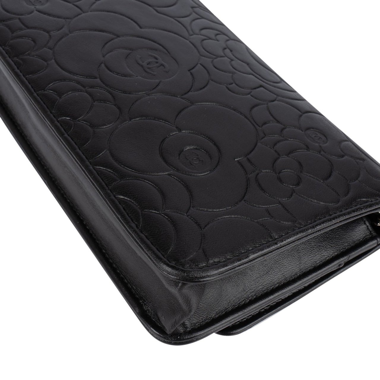 Chanel Chanel Lambskin Camellia Leather Wallet on Chain Crossbody Bag Zwart