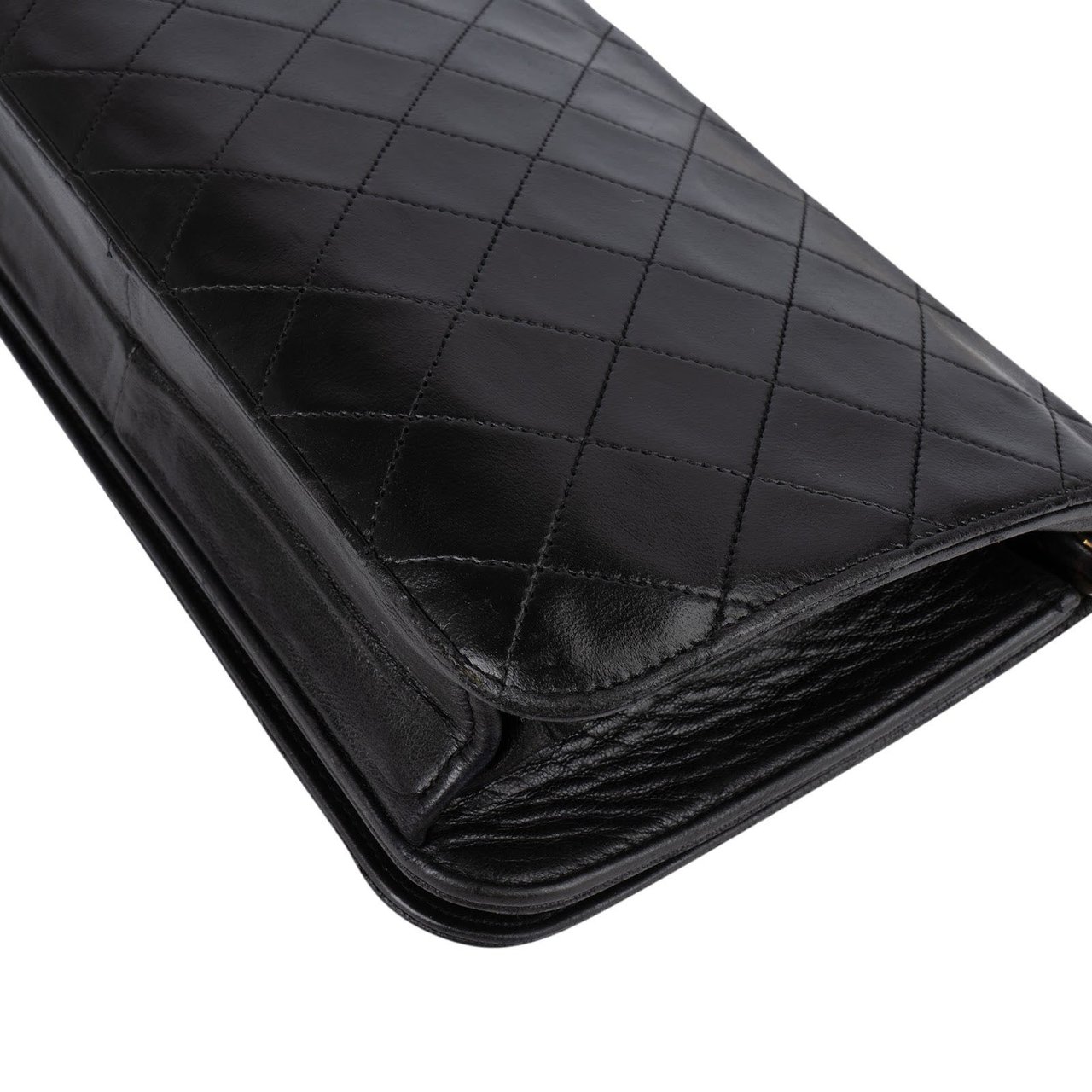 Chanel Chanel Quilted Lambskin 24K Gold Single Flap Crossbody Bag Zwart