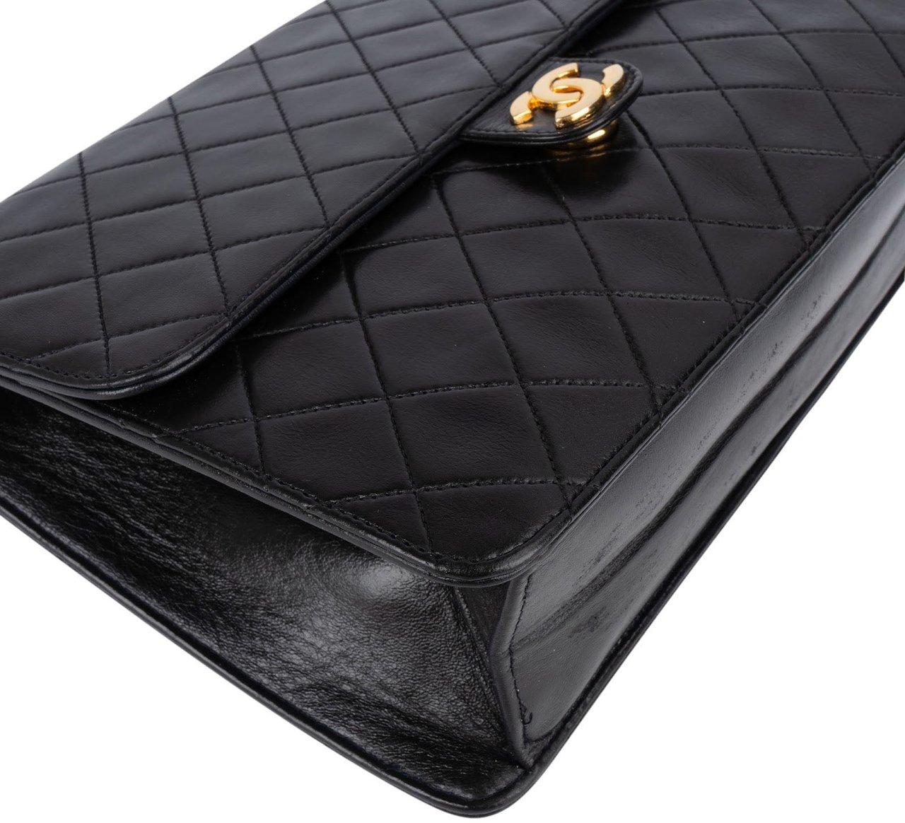 Chanel Chanel Quilted Lambskin CC Single Flap Shoulder Bag Zwart