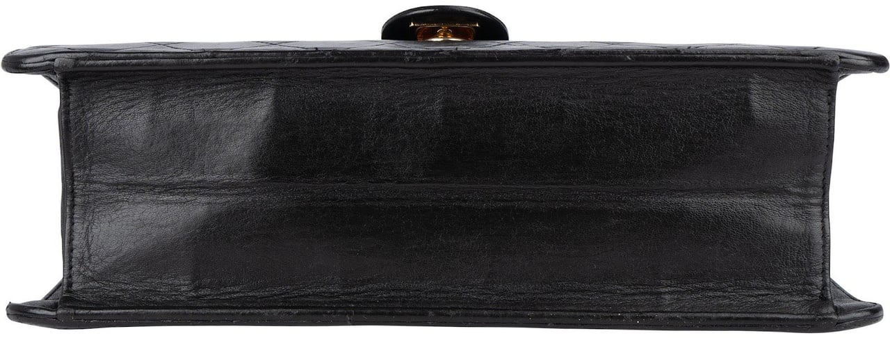 Chanel Chanel Quilted Lambskin 24K Gold Single Flap Shoulder Bag Zwart