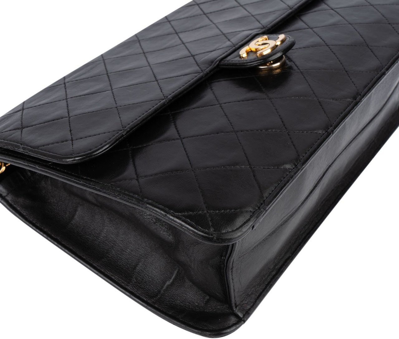 Chanel Chanel Quilted Lambskin 24K Gold Single Flap Shoulder Bag Zwart