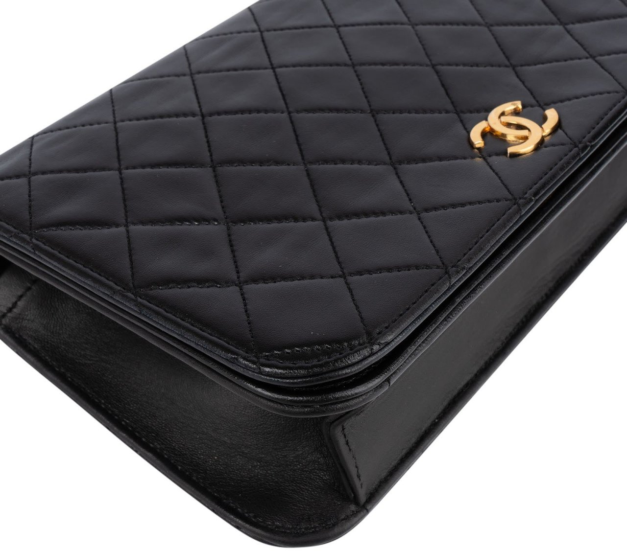 Chanel Chanel Quilted Lambskin 24K Gold Single Flap Shoulder Bag Zwart