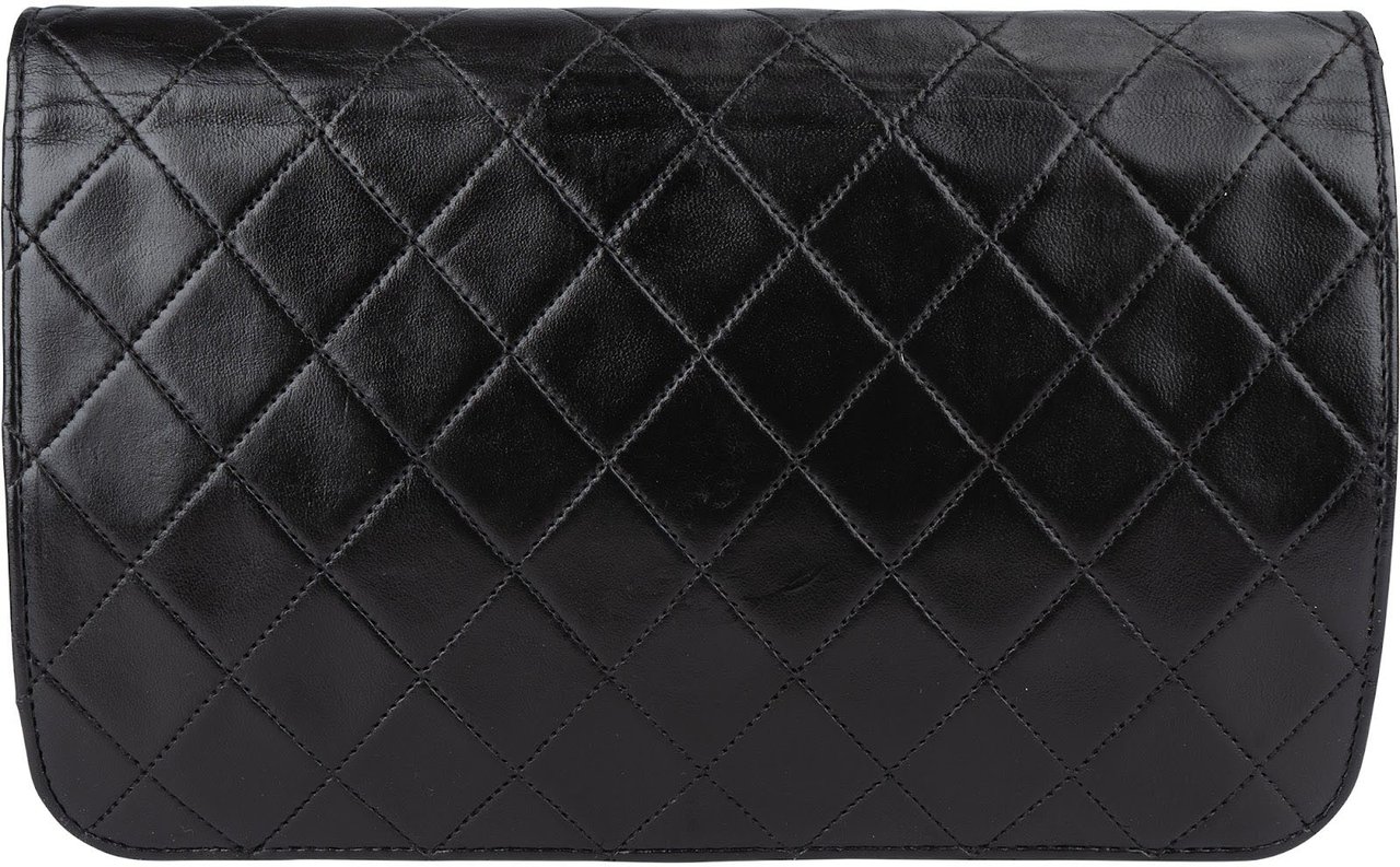 Chanel Chanel Quilted Lambskin CC Single Flap Crossbody Bag Zwart