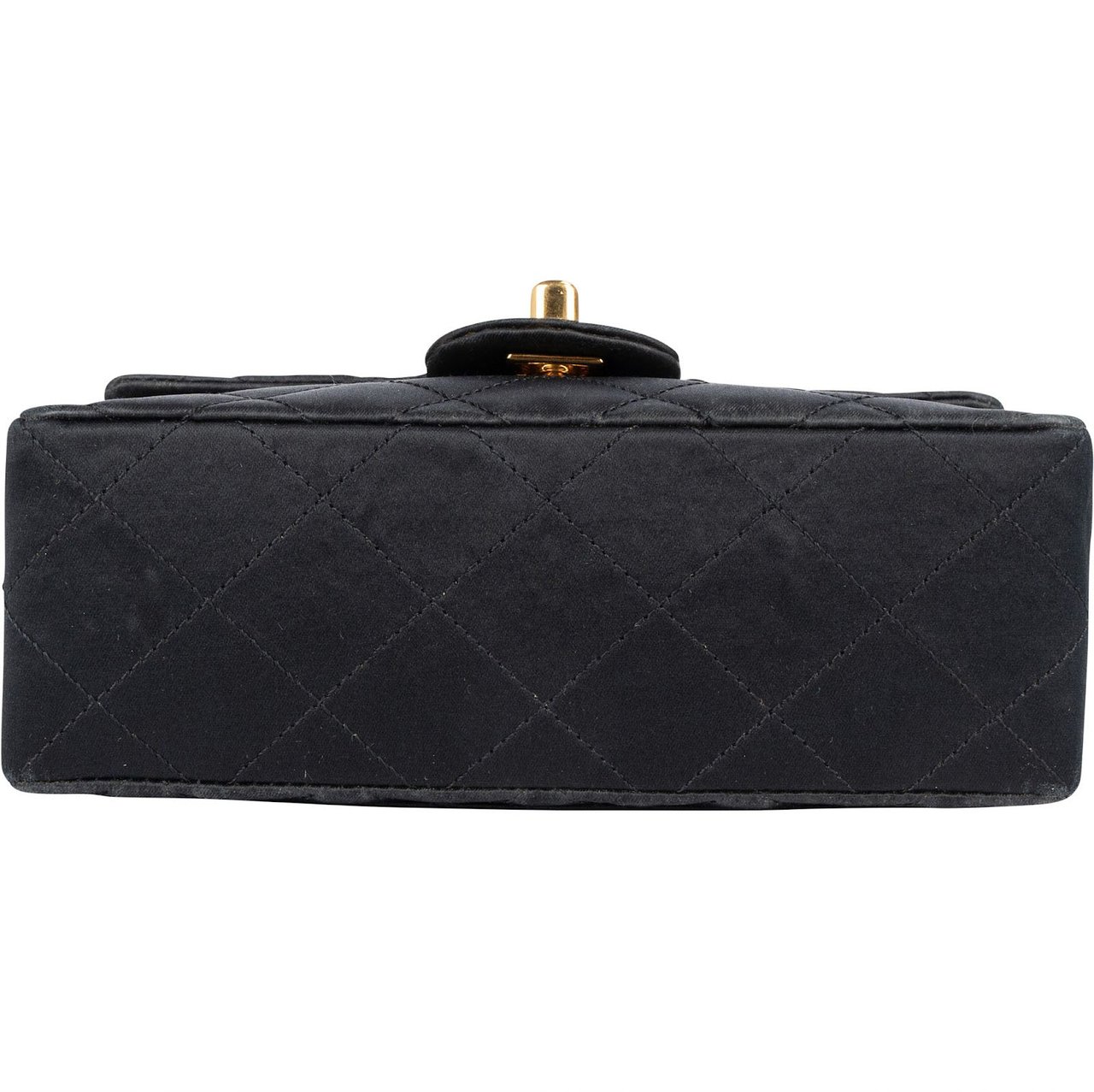 Chanel Chanel Quilted Satin Single Flap Crossbody Bag Zwart