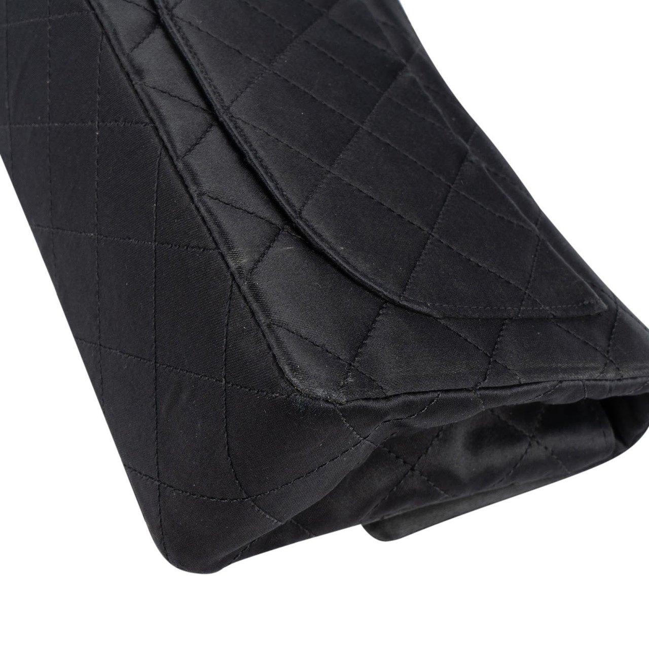 Chanel Chanel Quilted Satin Single Flap Crossbody Bag Zwart