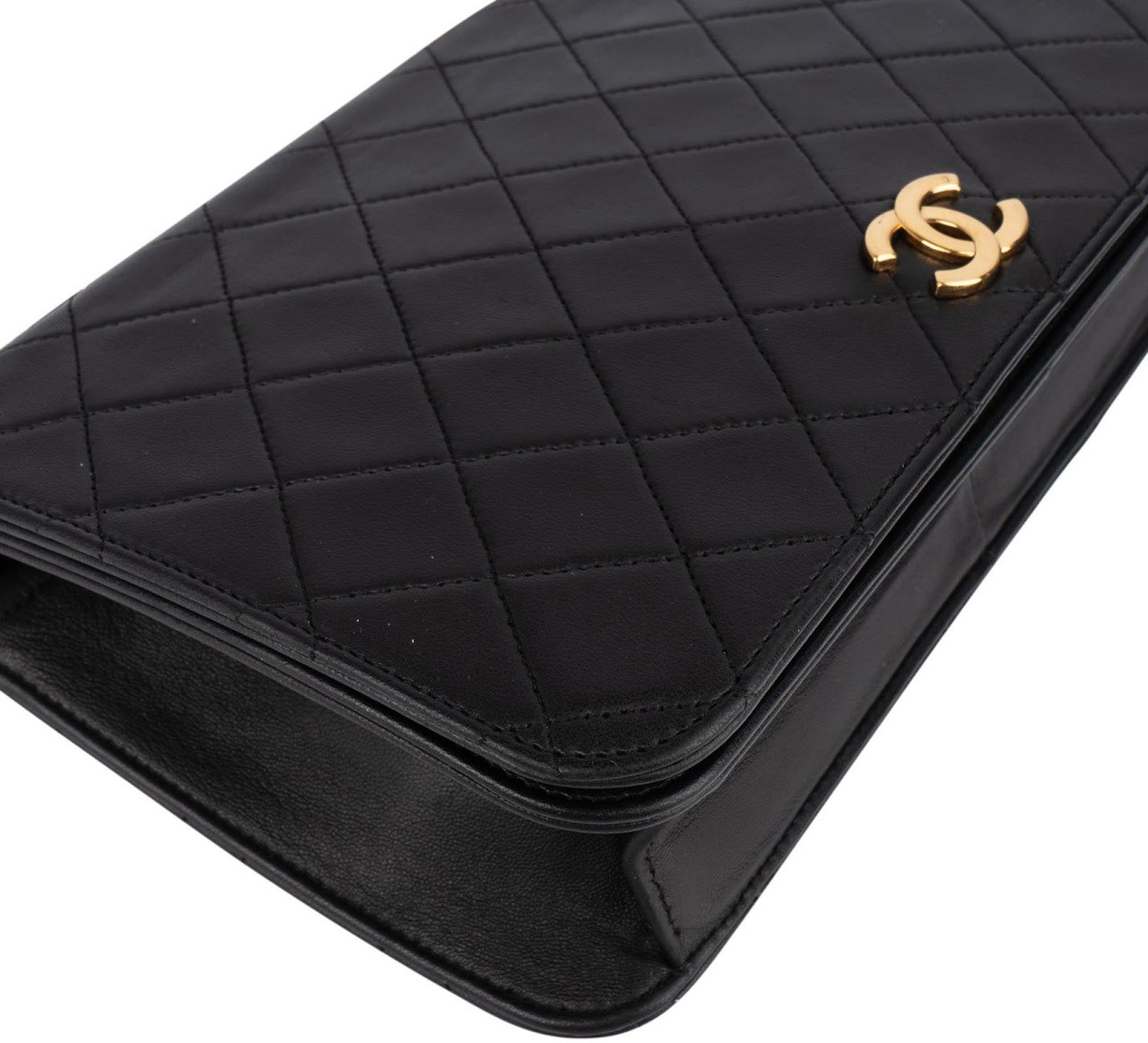 Chanel Chanel Quilted Lambskin 24K Gold Single Flap Shoulder Bag Zwart