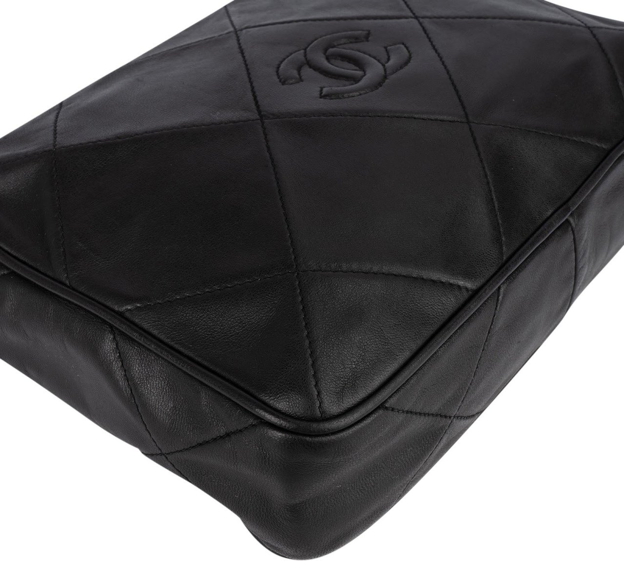 Chanel Chanel Quilted Lambskin Camera Crossbody Bag Zwart