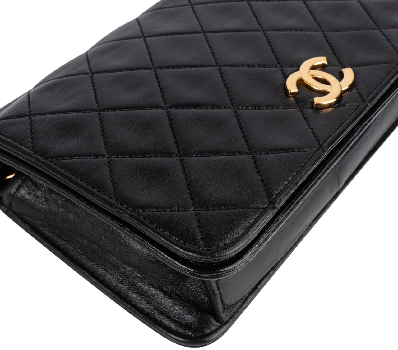 Chanel Chanel Quilted Lambskin 24K Gold Single Flap Shoulder Bag Zwart