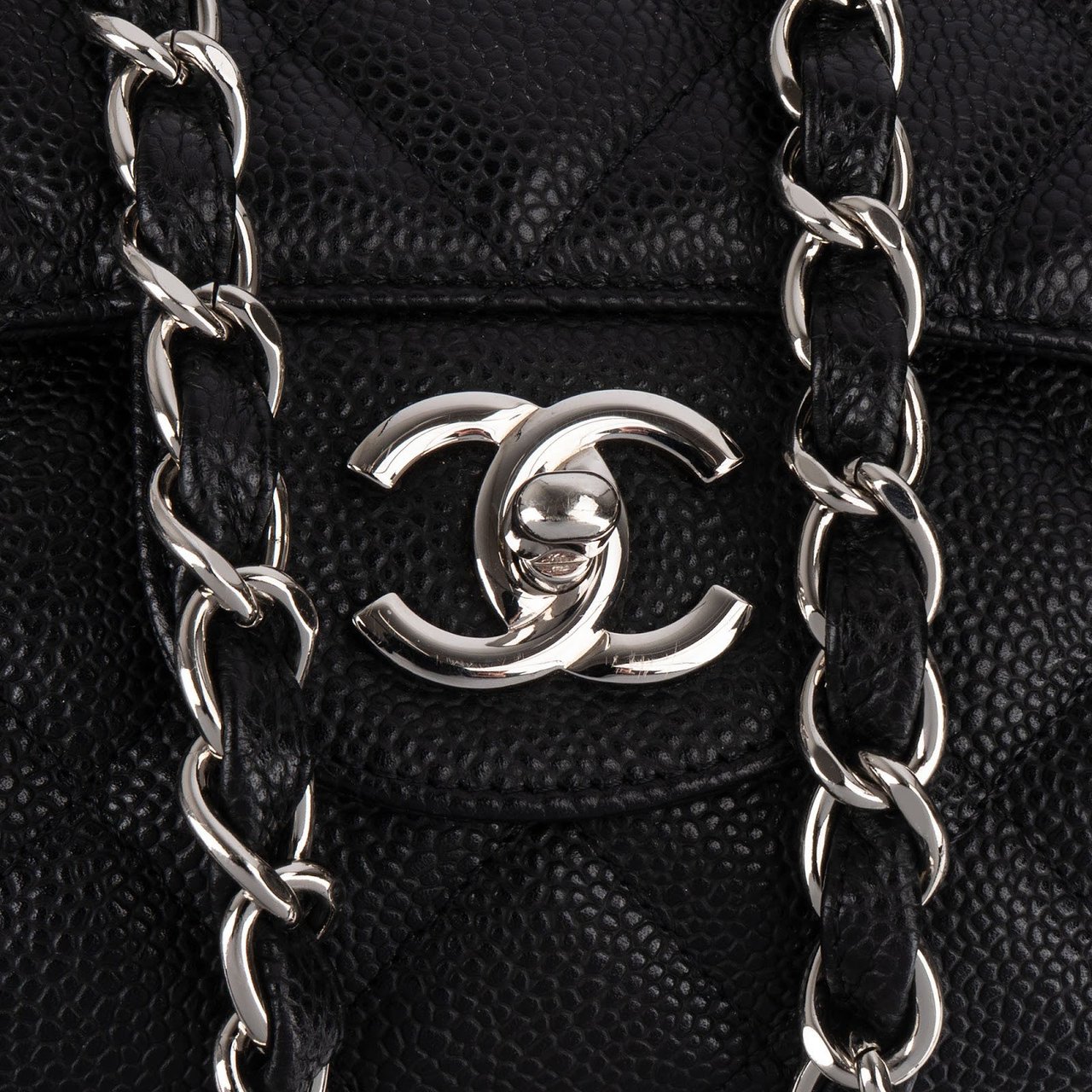 Chanel Chanel Quilted Caviar Leather Maxi Single Flap Crossbody Bag Zwart