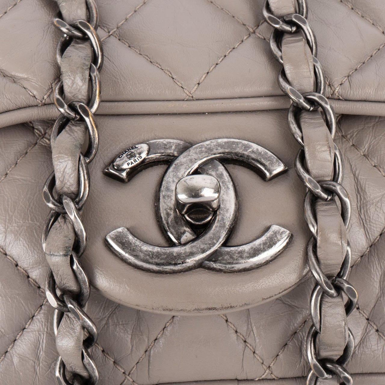 Chanel Chanel Quilted Leather Single Flap Crossbody Bag Donkergrijs