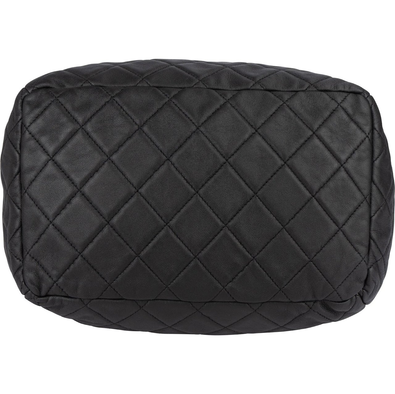 Chanel Chanel Quilted Lambskin Drawstring Bucket Shoulder Bag Zwart