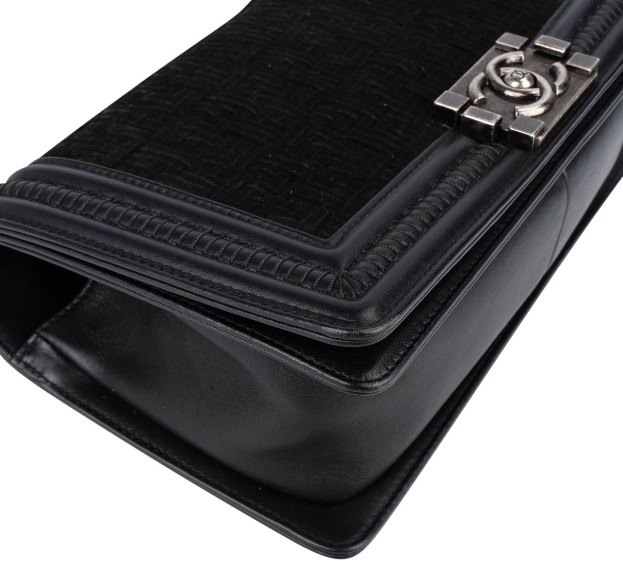 Chanel Chanel Braided Fabric Boy Single Flap Crossbody Bag Zwart