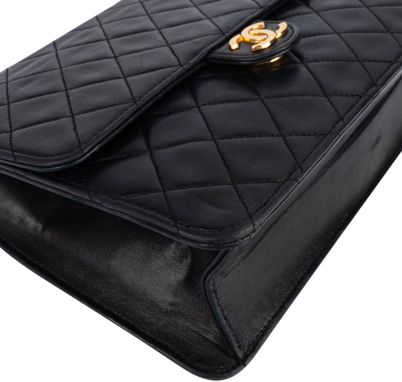 Chanel Chanel Quilted Lambskin 24K Gold Single Flap Shoulder Bag Zwart