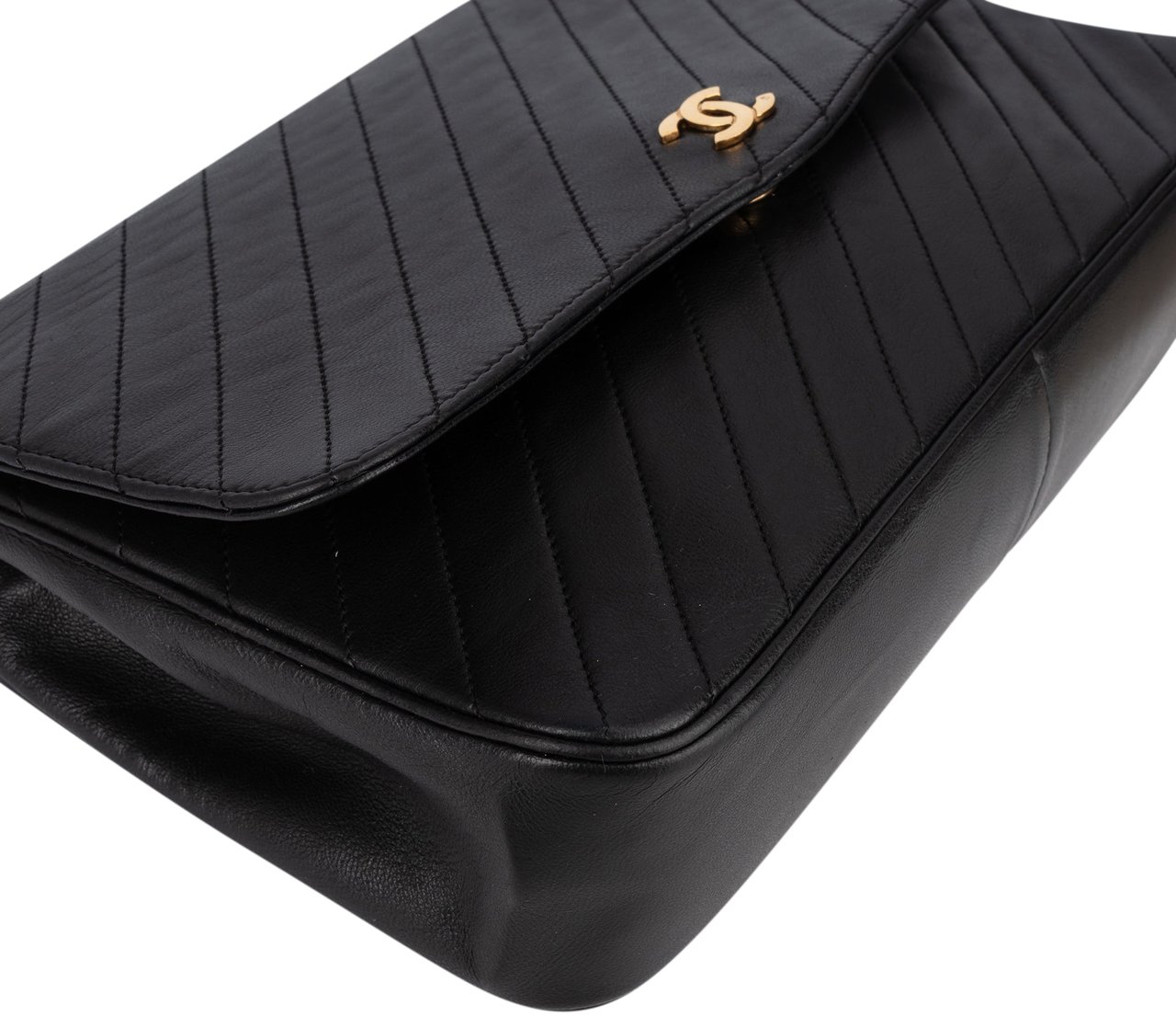 Chanel Chanel Noir Chevron Lambskin Single Flap Shoulder Bag Zwart