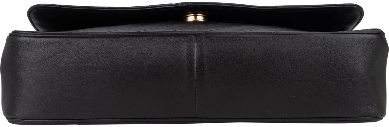 Chanel Chanel Noir Chevron Lambskin Single Flap Shoulder Bag Zwart