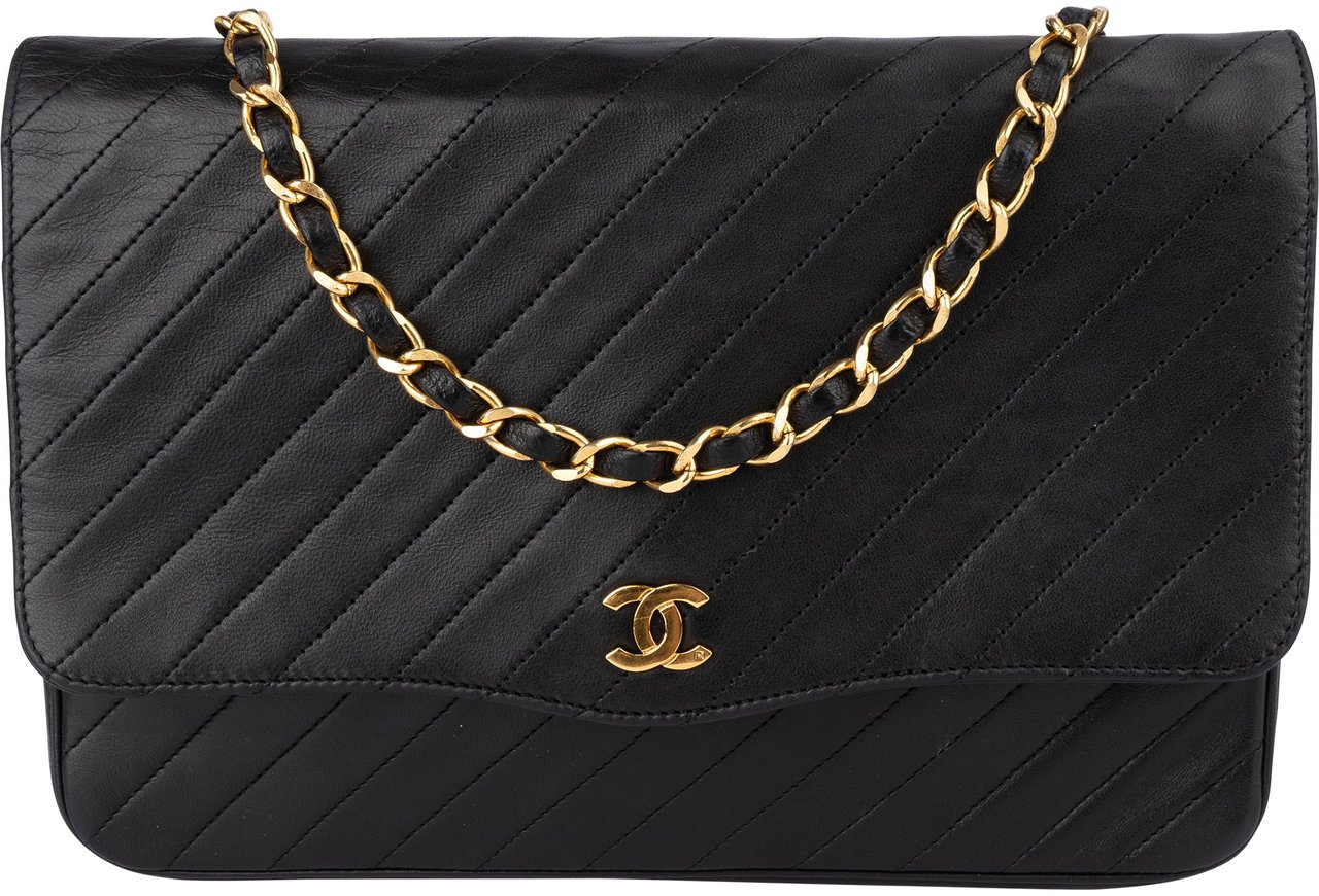 Chanel Chanel Noir Chevron Lambskin Single Flap Shoulder Bag Zwart