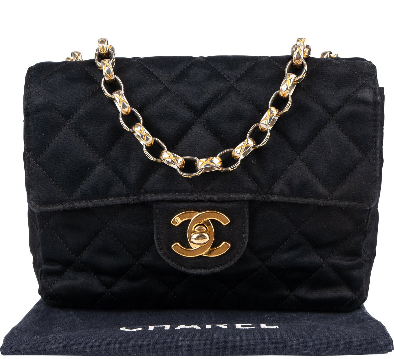Chanel Chanel Quilted Satin Single Flap Crossbody Bag Zwart