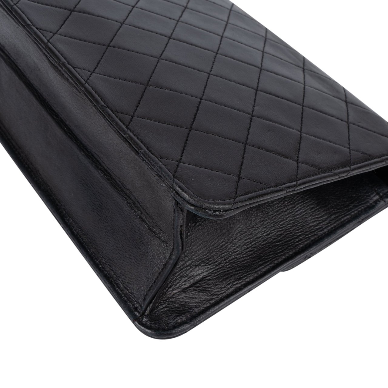 Chanel Chanel Quilted Lambskin 24K Gold Single Flap Crossbody Bag Zwart