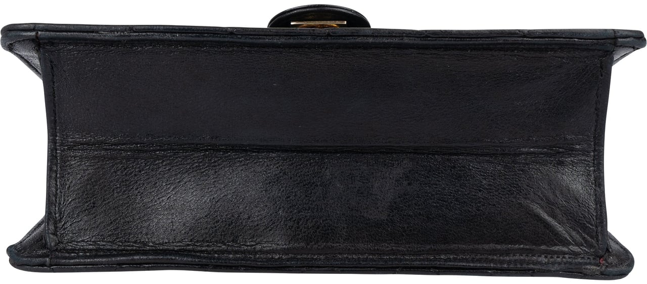 Chanel Chanel Quilted Lambskin 24K Gold Single Flap Crossbody Bag Zwart