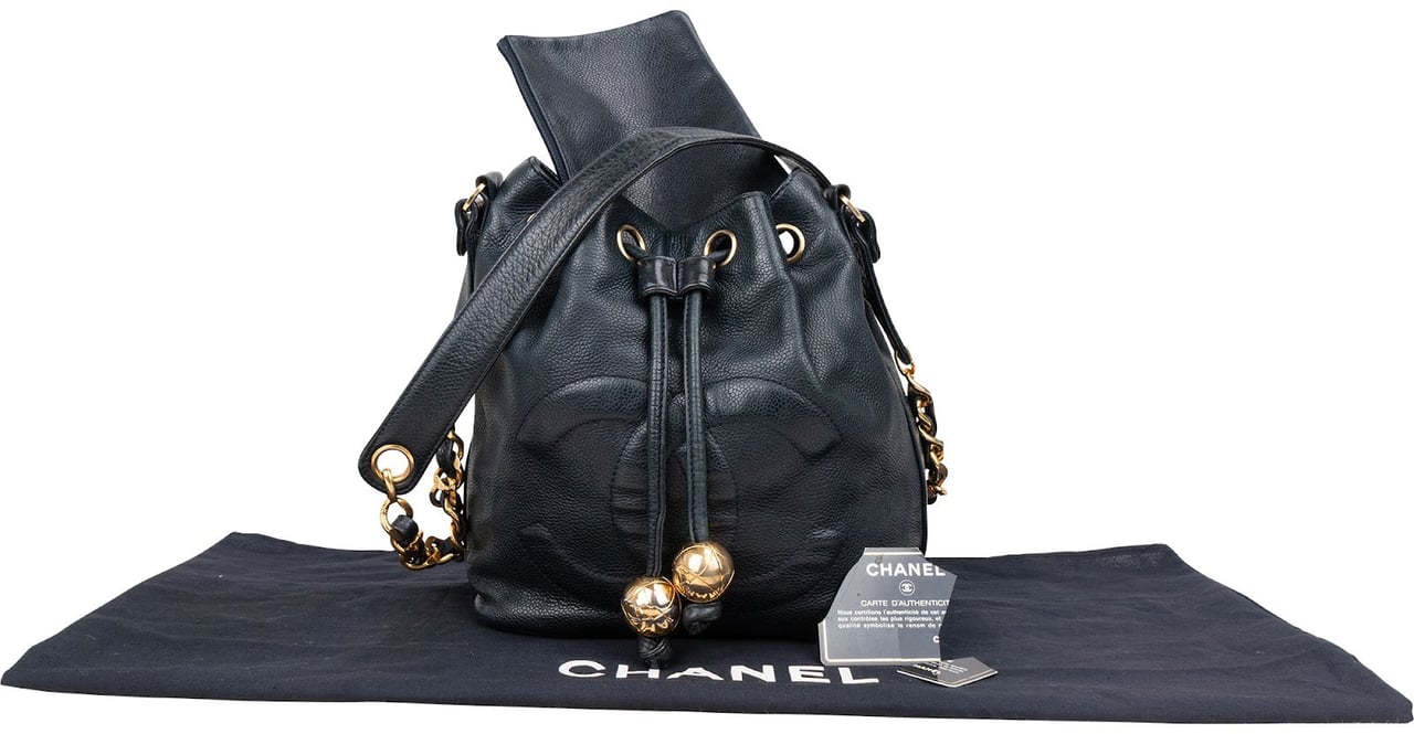 Chanel Chanel Caviar Leather CC Drawstring Bucket Crossbody Bag Zwart