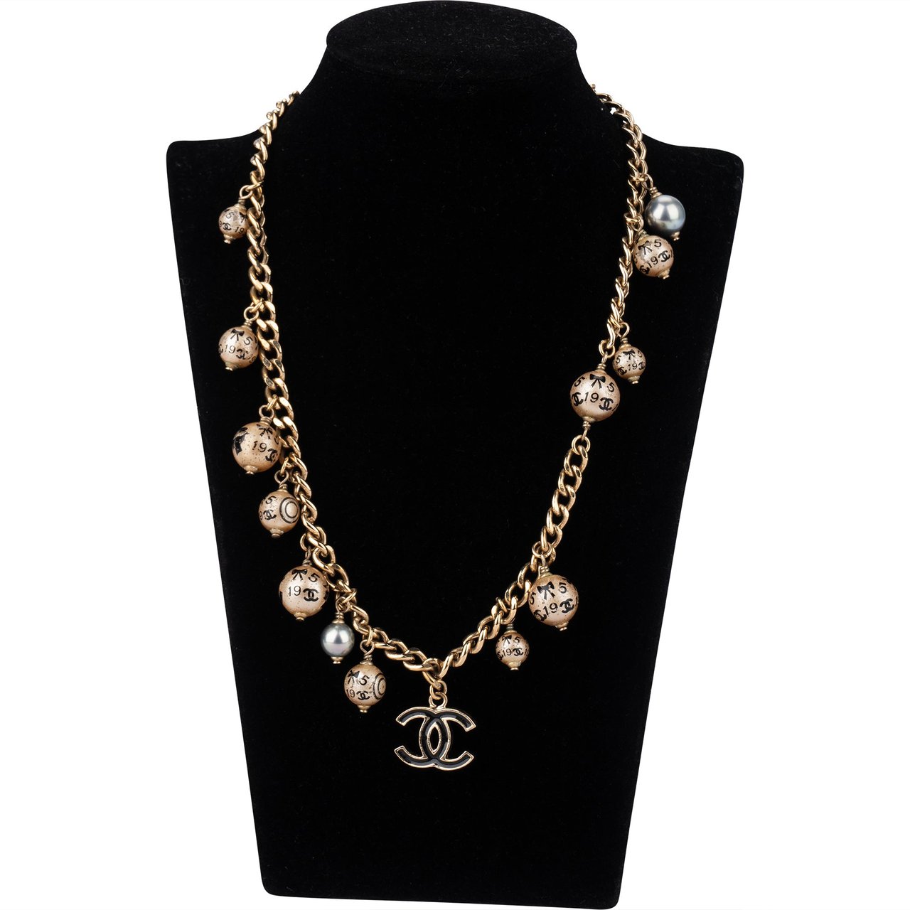 Chanel Chanel CC Pearls Necklace Divers