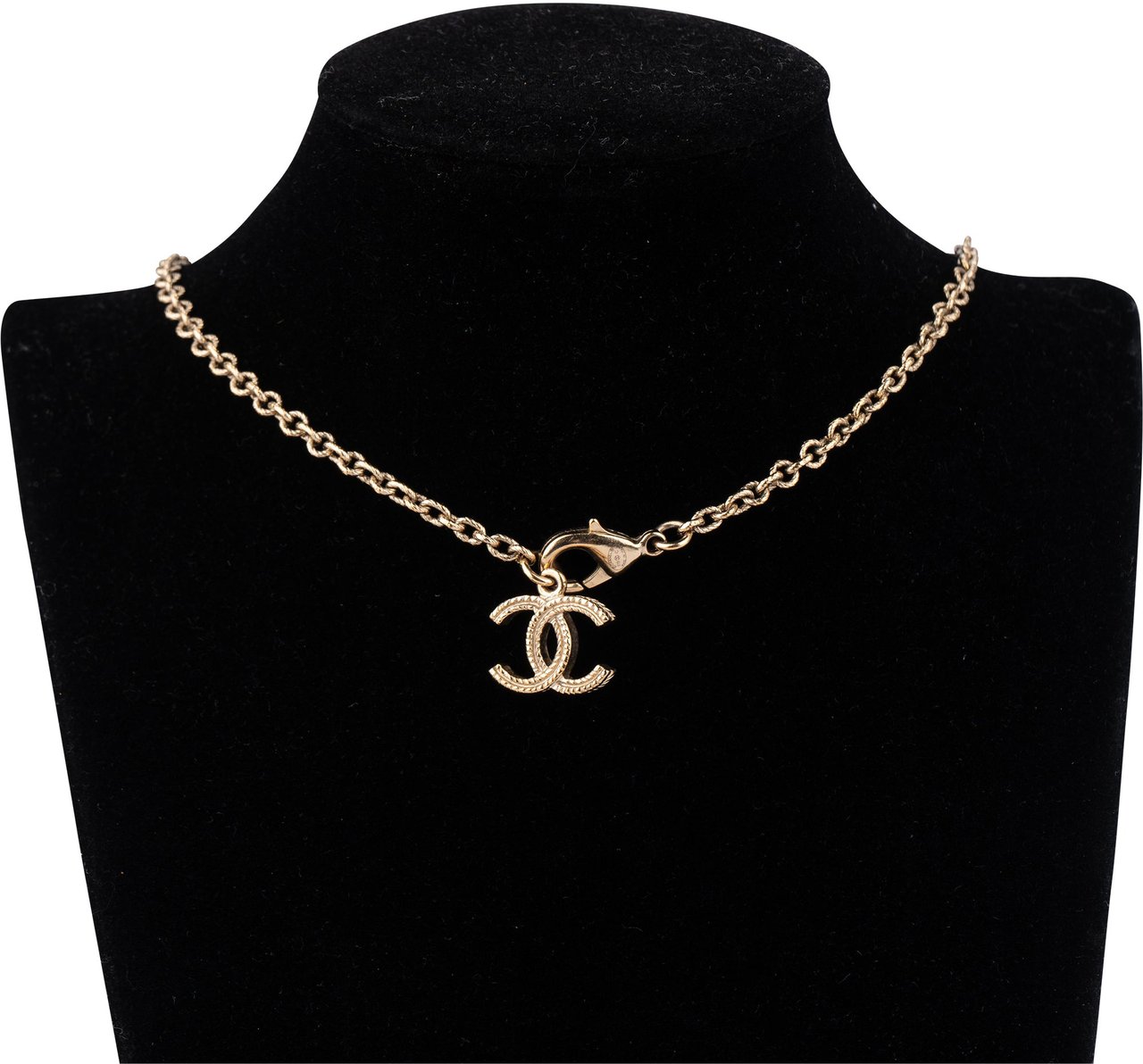 Chanel Chanel CC Pendant Necklace Divers