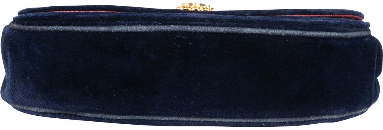 Chanel Chevron Velvet Half Moon Single Flap Crossbody Bag Blauw