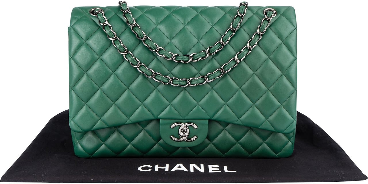 Chanel Chanel Quilted Lambskin Maxi Double Flap Crossbody Bag Groen