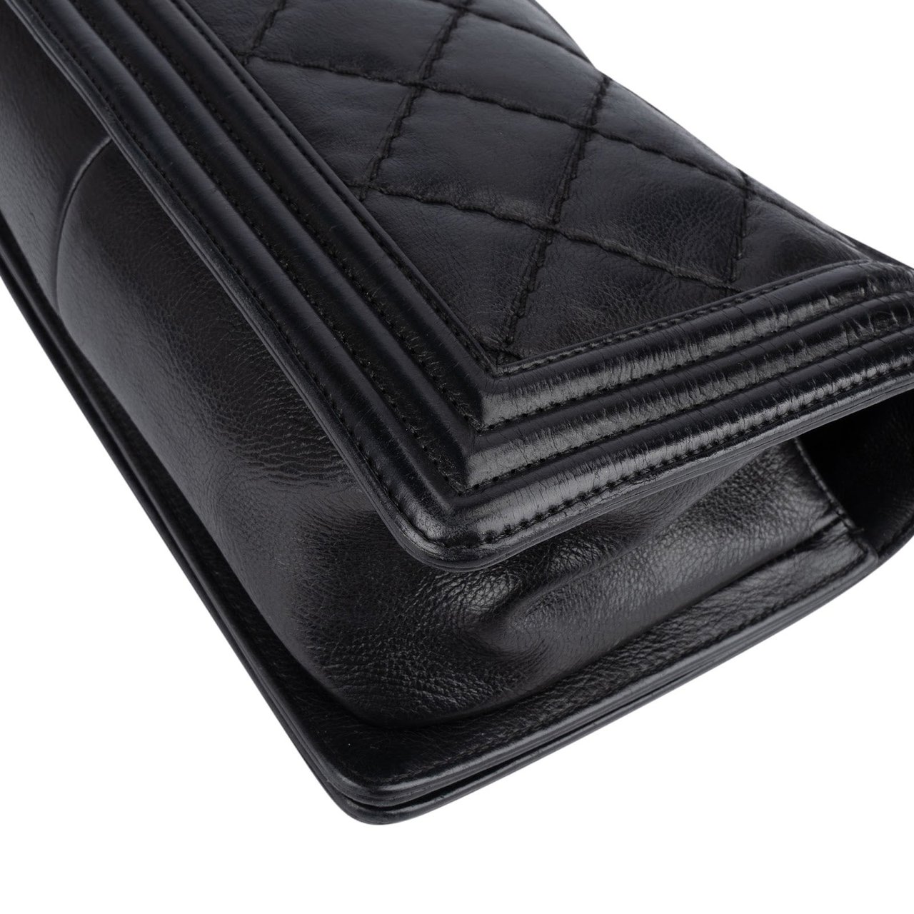 Chanel Chanel Quilted Calfskin Boy Single Flap Crossbody Bag Zwart