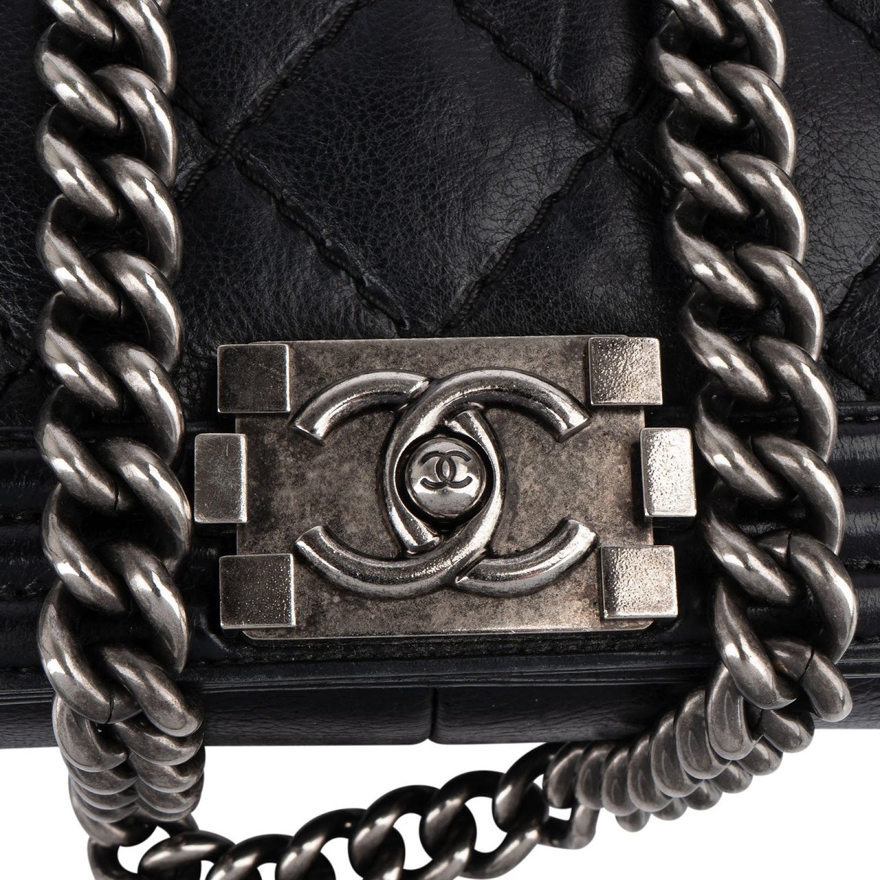 Chanel Chanel Quilted Calfskin Boy Single Flap Crossbody Bag Zwart