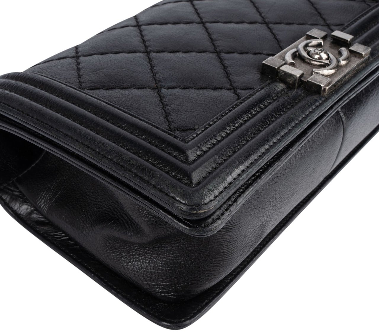 Chanel Chanel Quilted Calfskin Boy Single Flap Crossbody Bag Zwart