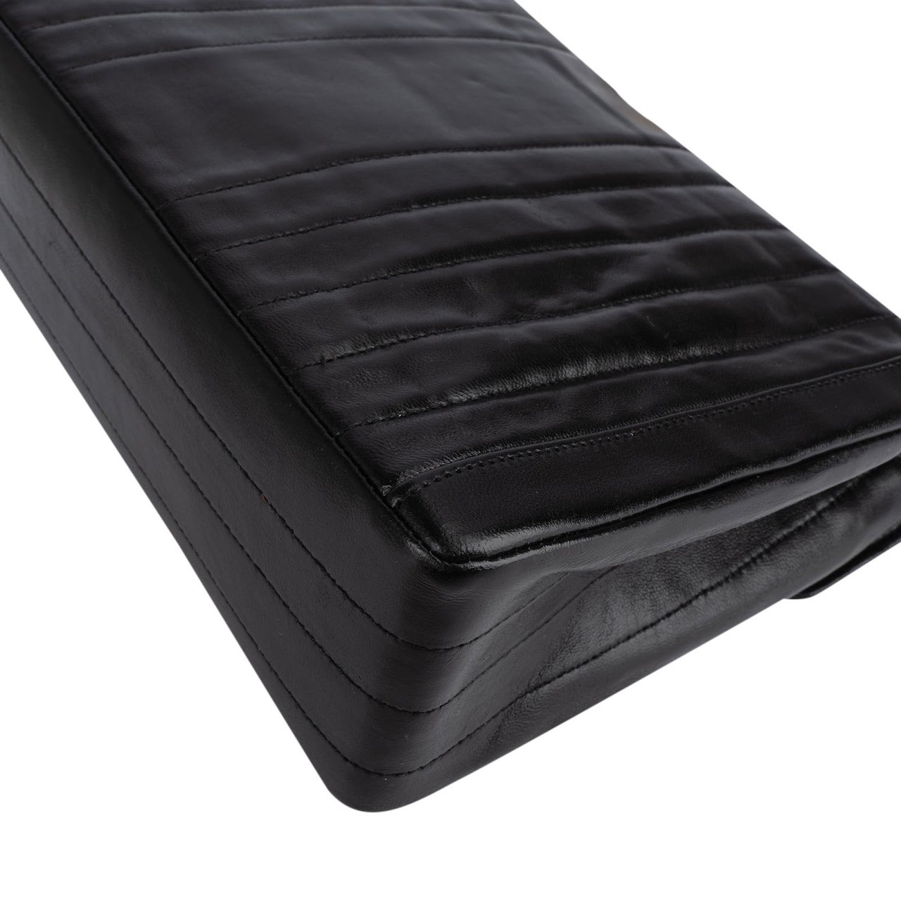 Chanel Chanel Chevron Lambskin 24K Gold Single Flap Shoulder Bag Zwart