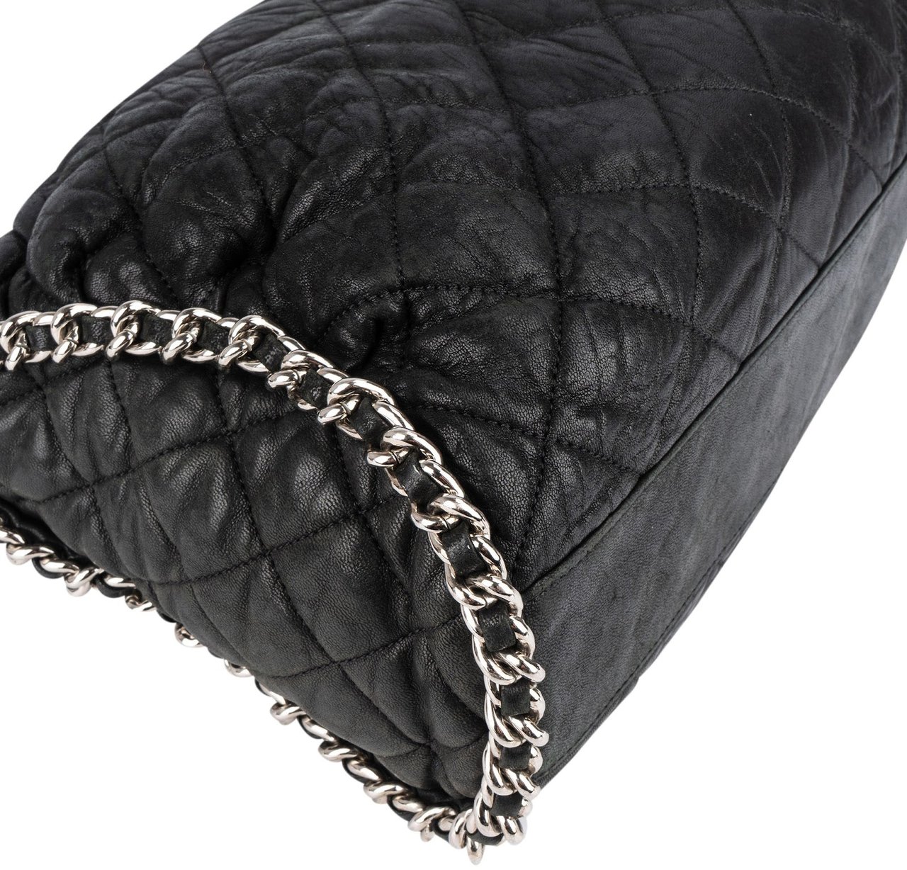 Chanel Quilted Calfskin Bubble Jumbo Single Flap Shoulder Bag Zwart