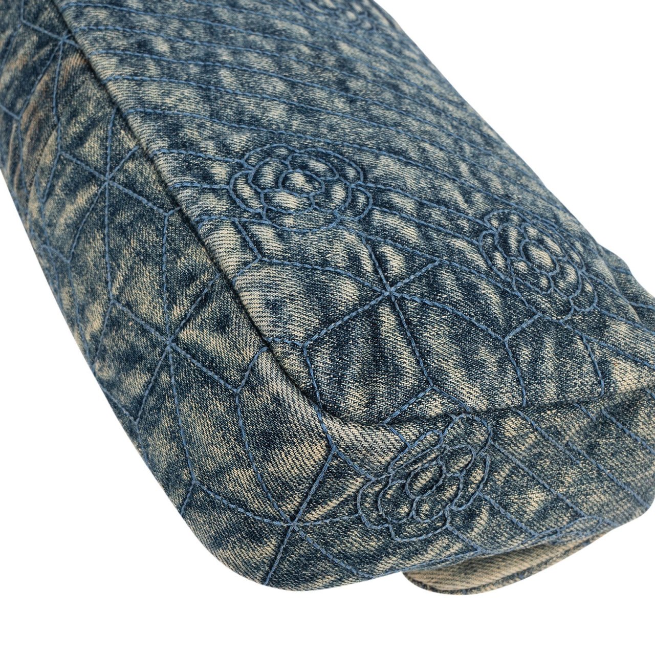 Chanel Chanel Denim Camellia Single Flap Crossbody Bag Blauw