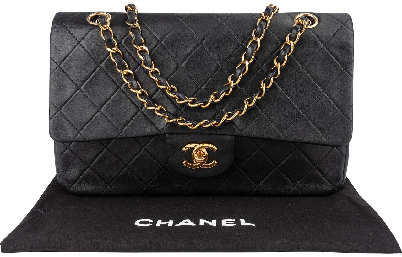Chanel Chanel Quilted Lambskin 24K Gold Medium Double Flap Crossbody Bag Zwart