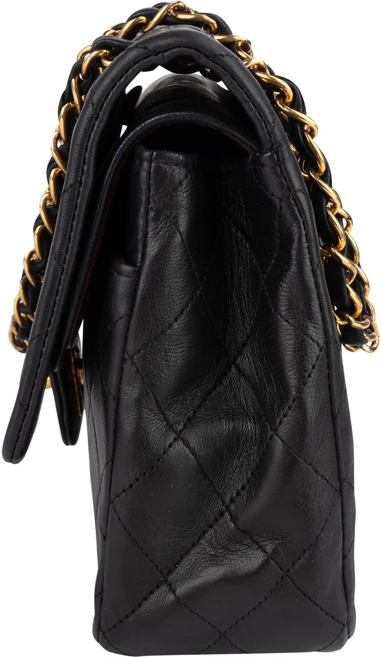 Chanel Chanel Quilted Lambskin 24K Gold Medium Double Flap Crossbody Bag Zwart