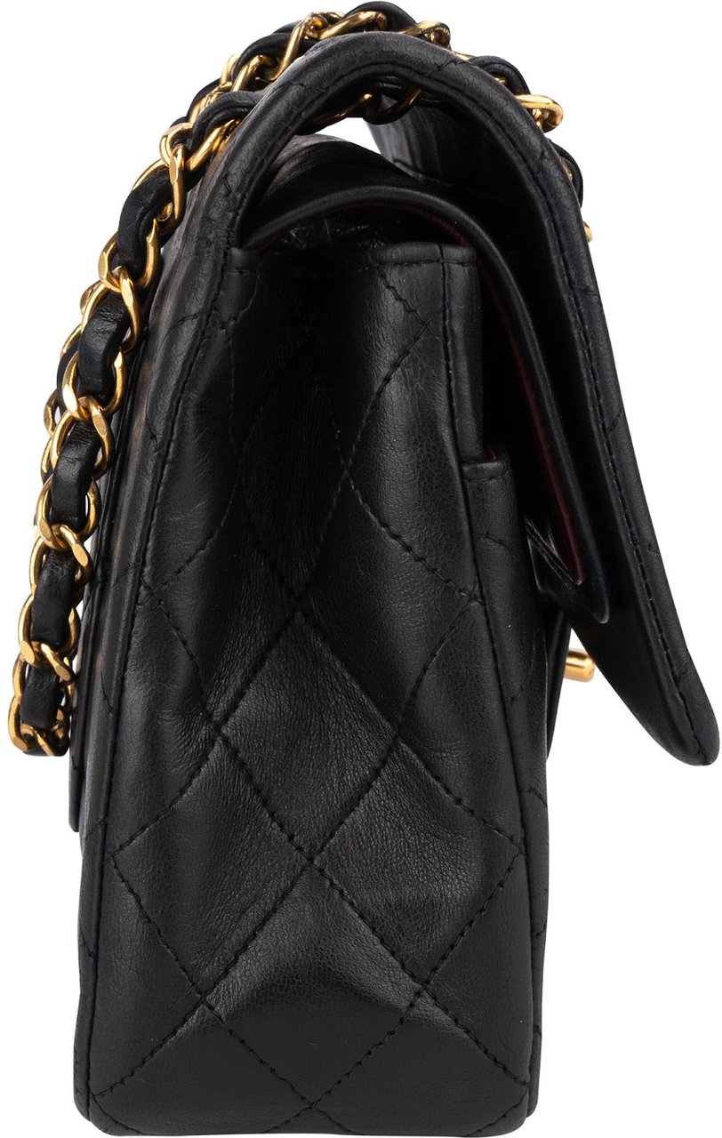 Chanel Chanel Quilted Lambskin 24K Gold Medium Double Flap Crossbody Bag Zwart