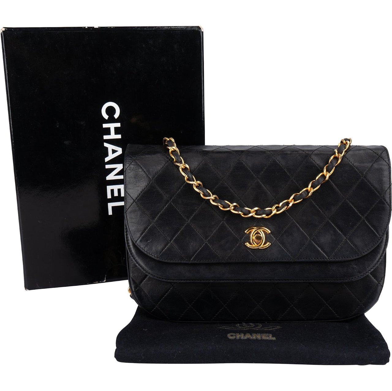 Chanel Chanel Quilted Lambskin 24K Gold Half Moon Single Flap Shoulder Bag Zwart