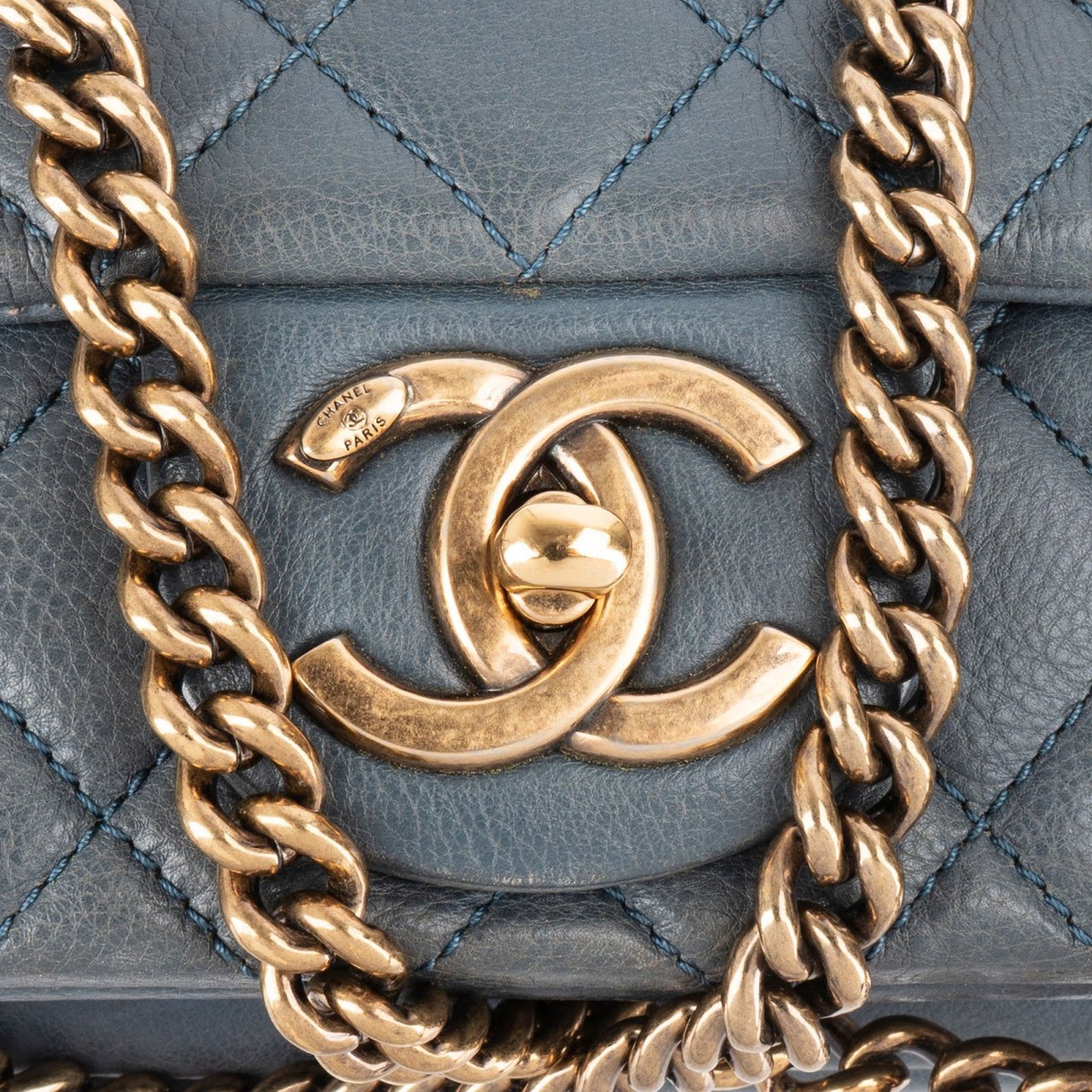 Chanel Chanel Quilted Leather Rectangular Single Flap Shoulder Bag Blauw