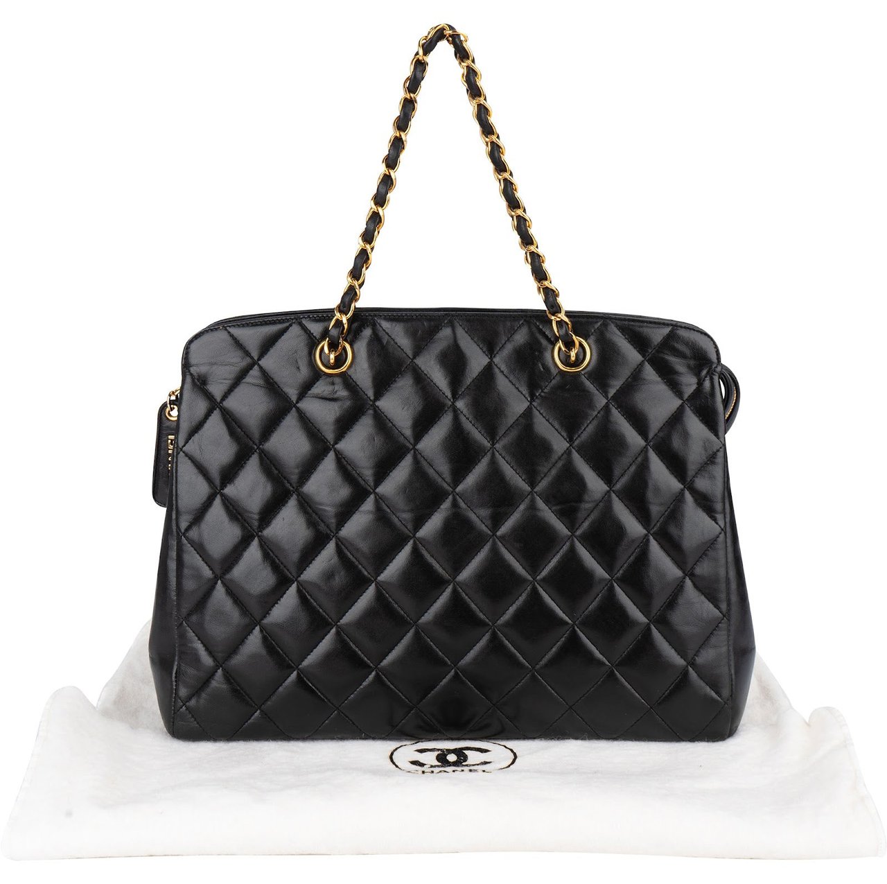 Chanel Chanel Quilted Lambskin Handbag Zwart