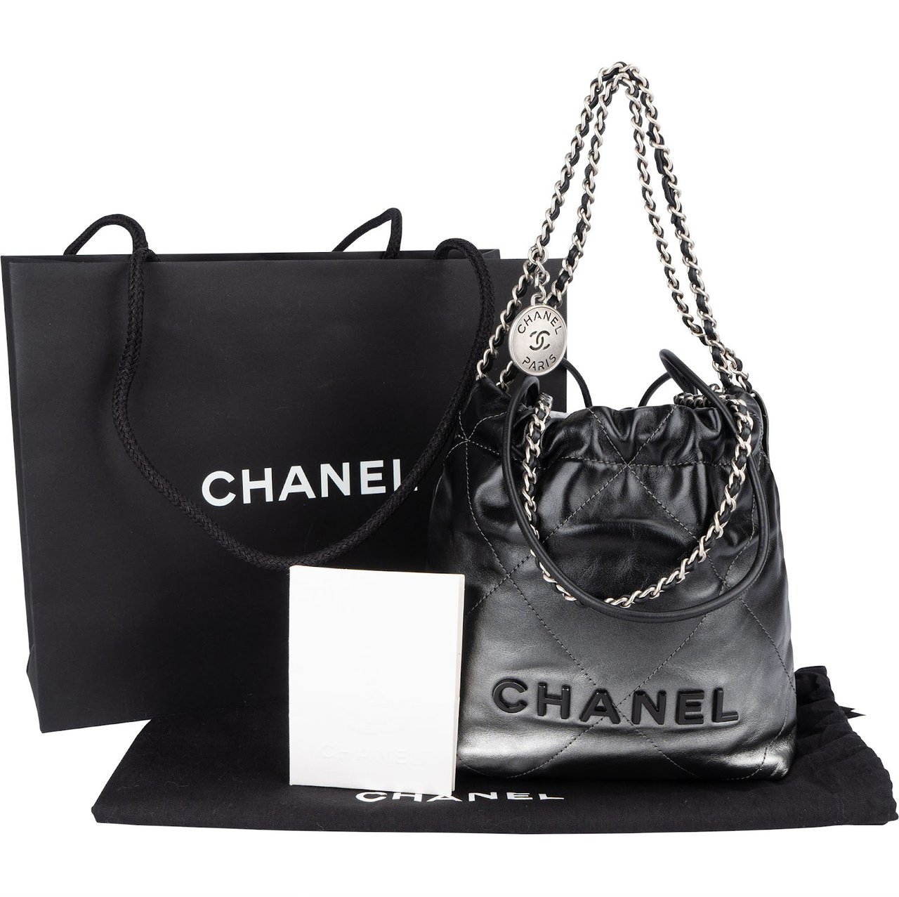Chanel 22 Quilted Lambskin Ombre Drawstring Crossbody Bag Zwart