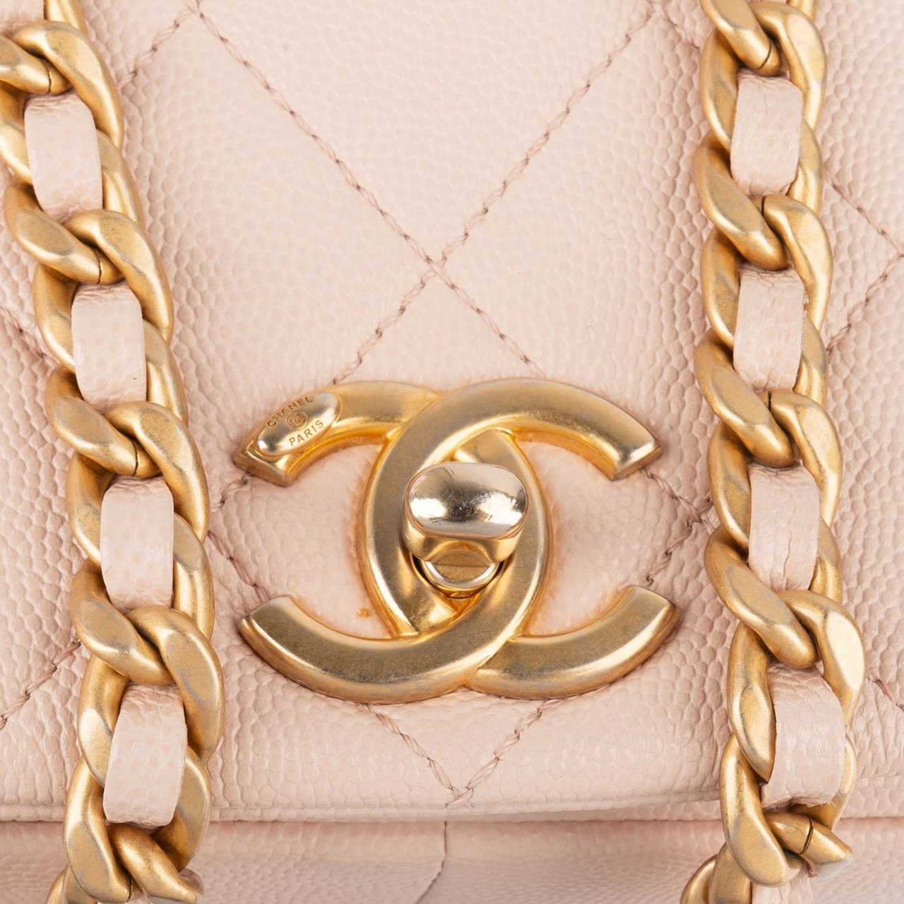 Chanel Chanel Quilted Caviar Leather CC Single Flap Crossbody Bag Rood