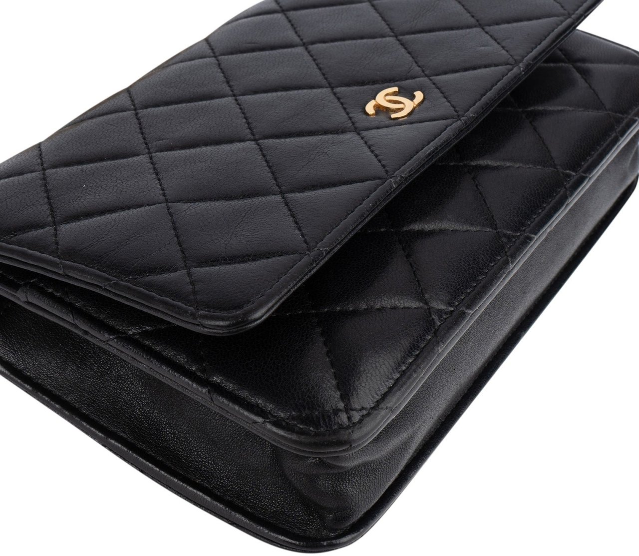 Chanel Chanel Quilted Lambskin CC Wallet On Chain Crossbody Bag Zwart