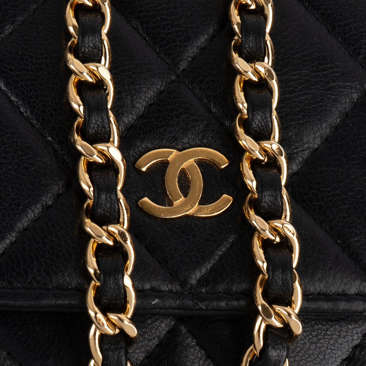 Chanel Chanel Quilted Lambskin CC Wallet On Chain Crossbody Bag Zwart