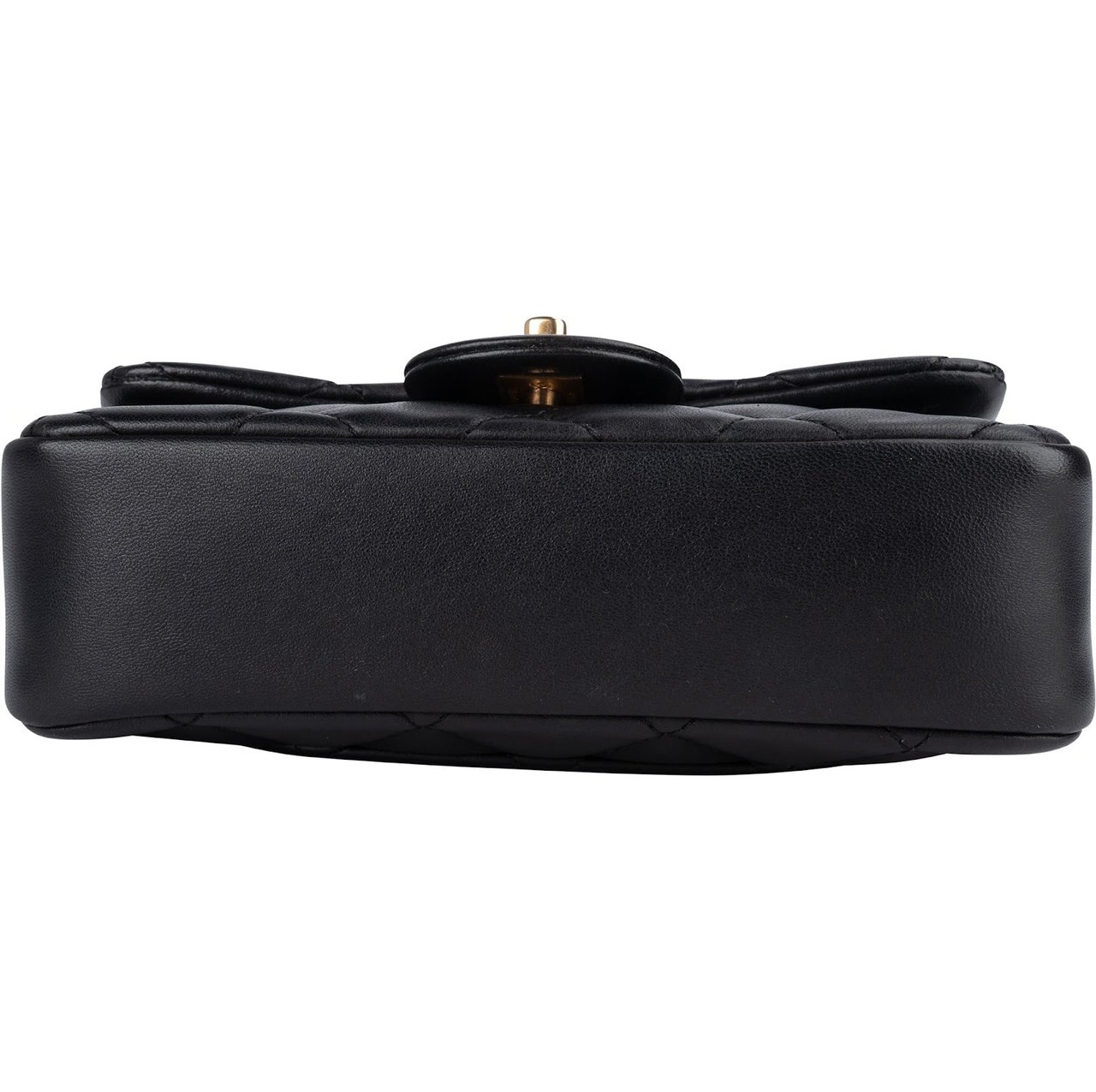 Chanel Chanel Quilted Lambskin Heart Charms Mini Rectangular Single Flap Crossbody Bag Zwart