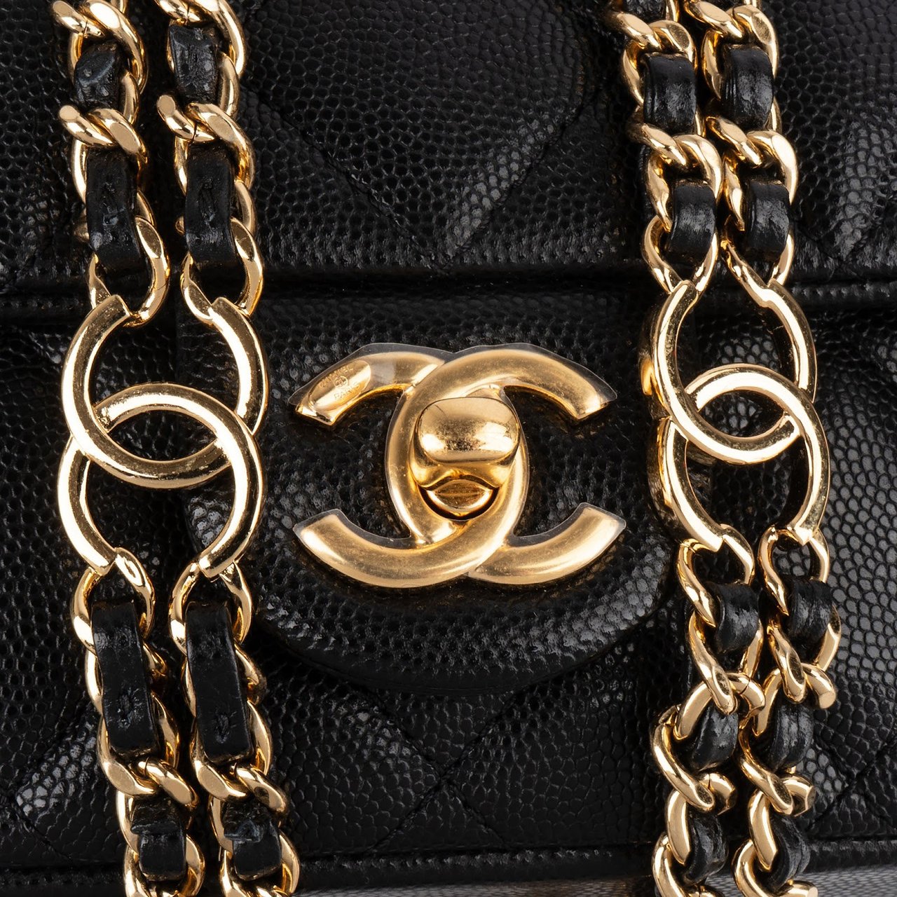 Chanel Chanel Quilted Caviar Leather Single Flap Crossbody Bag Zwart