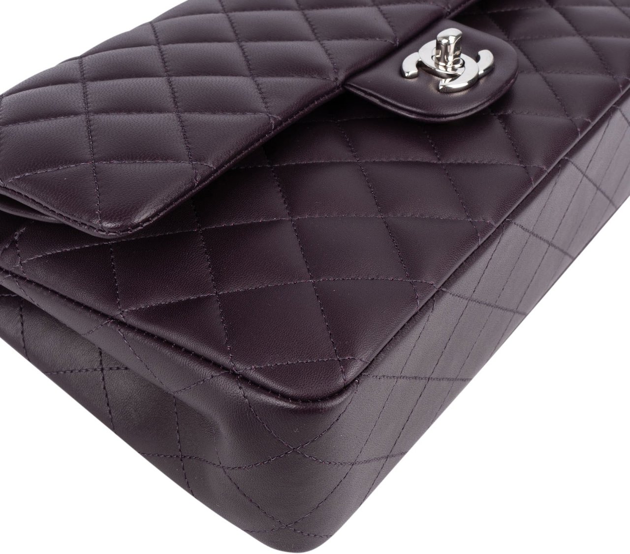 Chanel Chanel Quilted Lambskin Medium Double Flap Crossbody Bag Paars