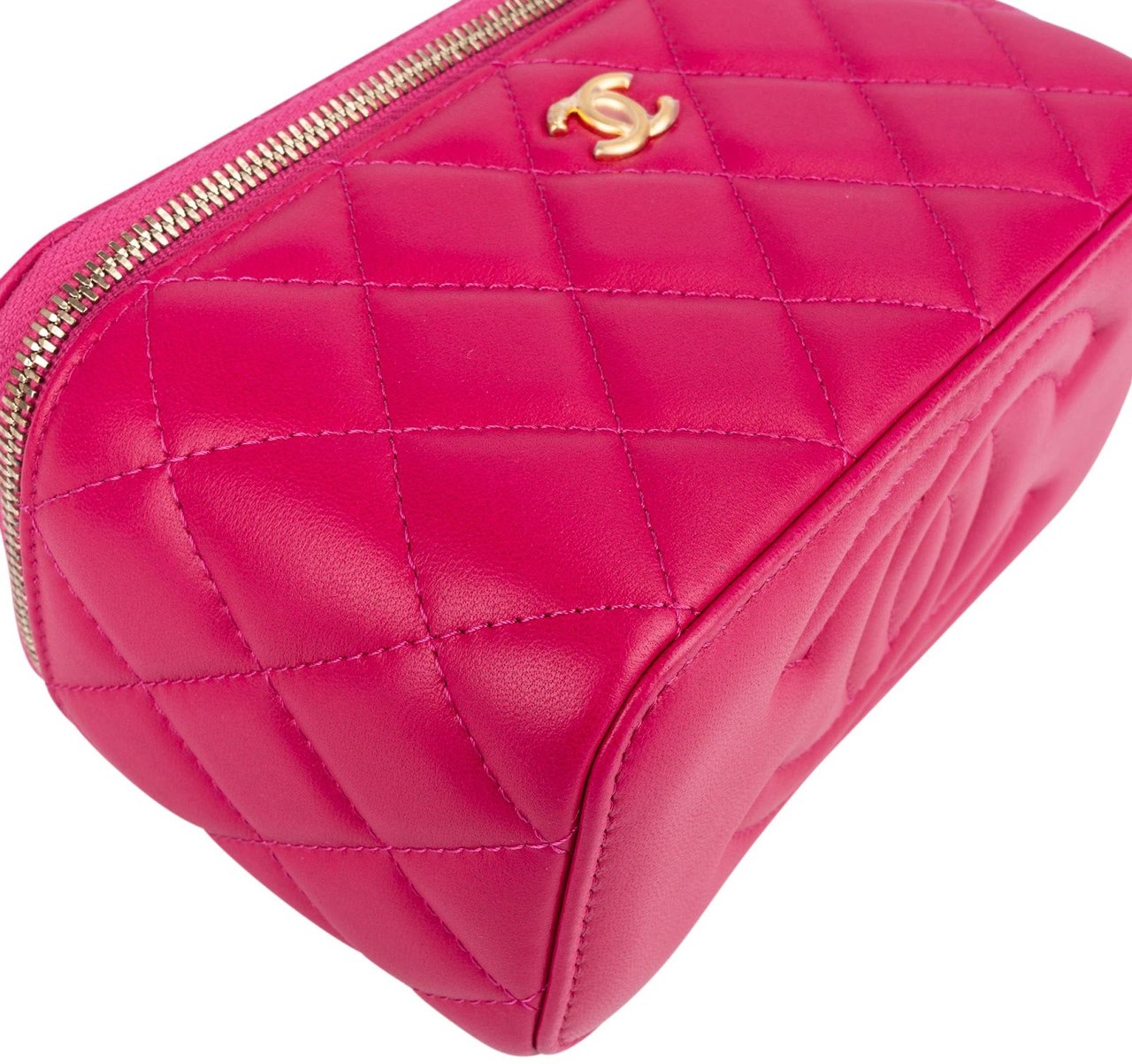 Chanel Chanel Quilted Lambskin CC Vanity Adjustable Crossbody Bag Rood