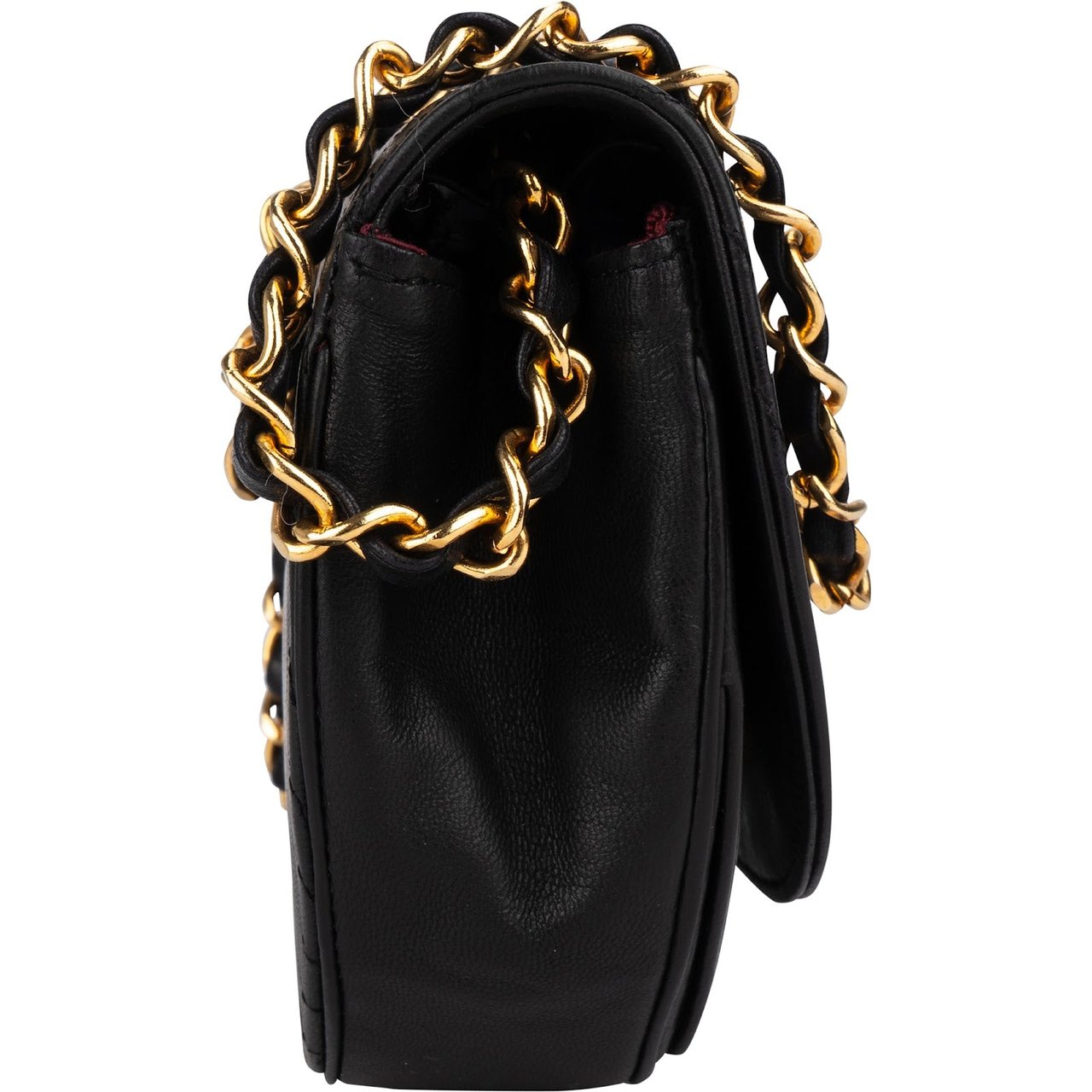 Chanel Chanel Chevron Lambskin Half Moon Single Flap Crossbody Bag Zwart